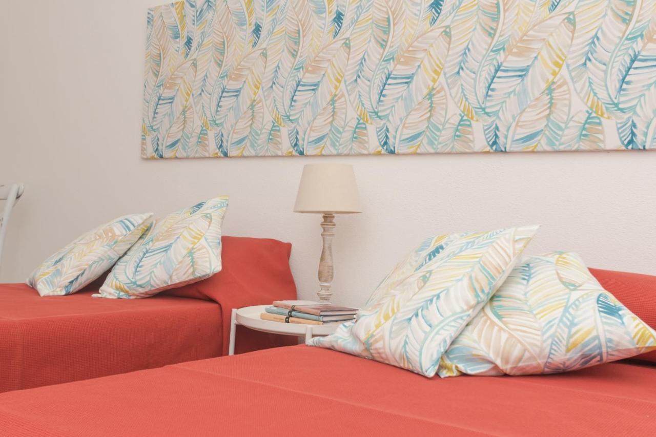 Casa Lory - Appartamento Con 2 Camere In Centro Abitato オロゼーイ エクステリア 写真