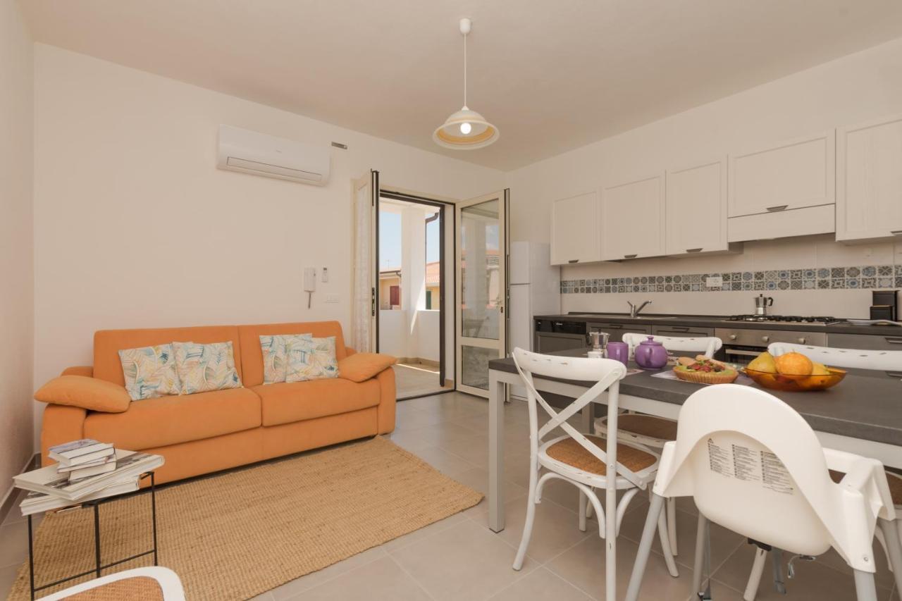 Casa Lory - Appartamento Con 2 Camere In Centro Abitato オロゼーイ エクステリア 写真