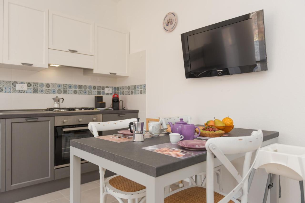 Casa Lory - Appartamento Con 2 Camere In Centro Abitato オロゼーイ エクステリア 写真